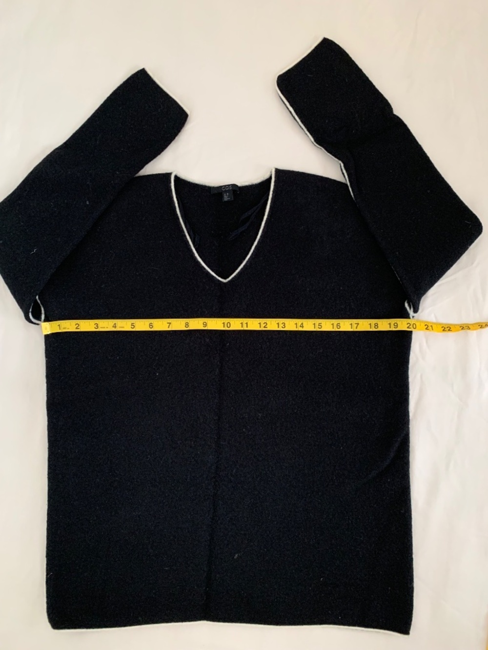 COS Women's Sweater V-Neck 100% Wool in black Size XS - Picture 4 of 8